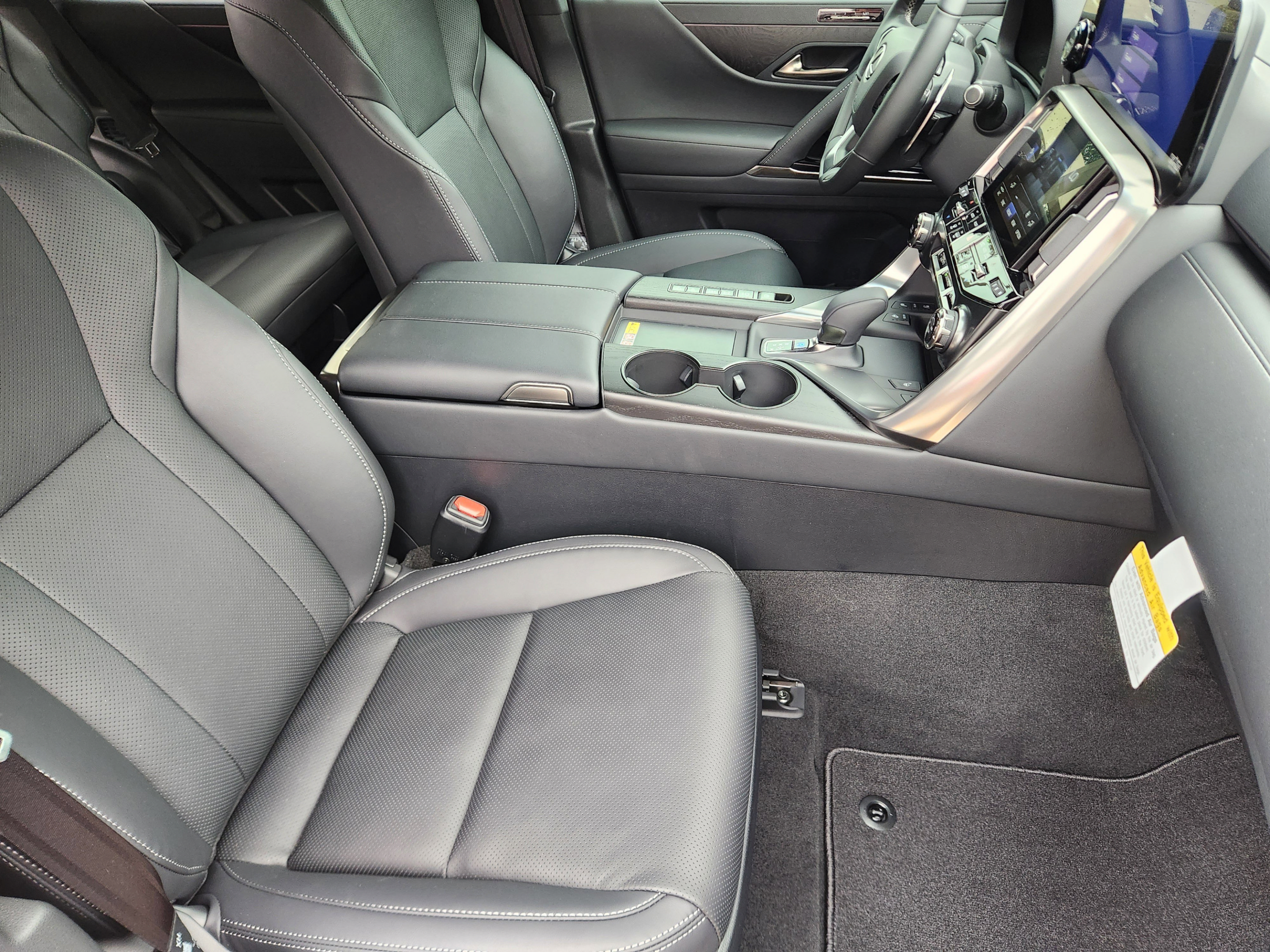 New 2026 Lexus LX 700h Luxury AWD/4WD image 6