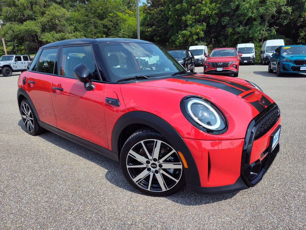 Used 2023 MINI Cooper S FWD image 2