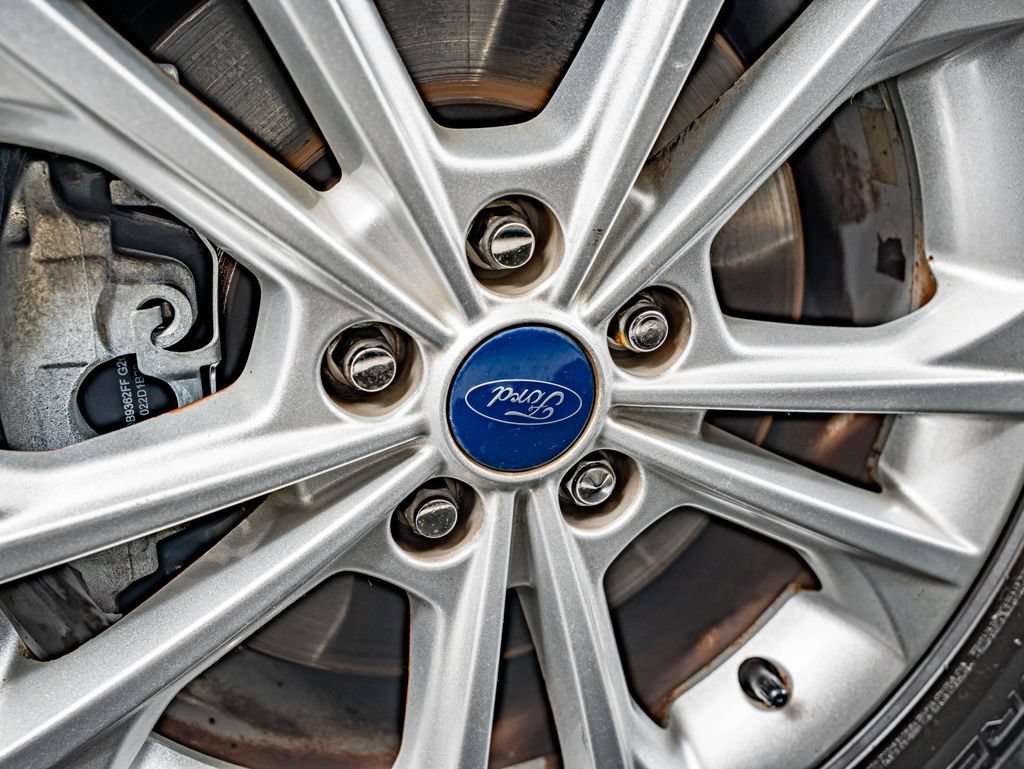 Used 2017 Ford Escape SE FWD image 11