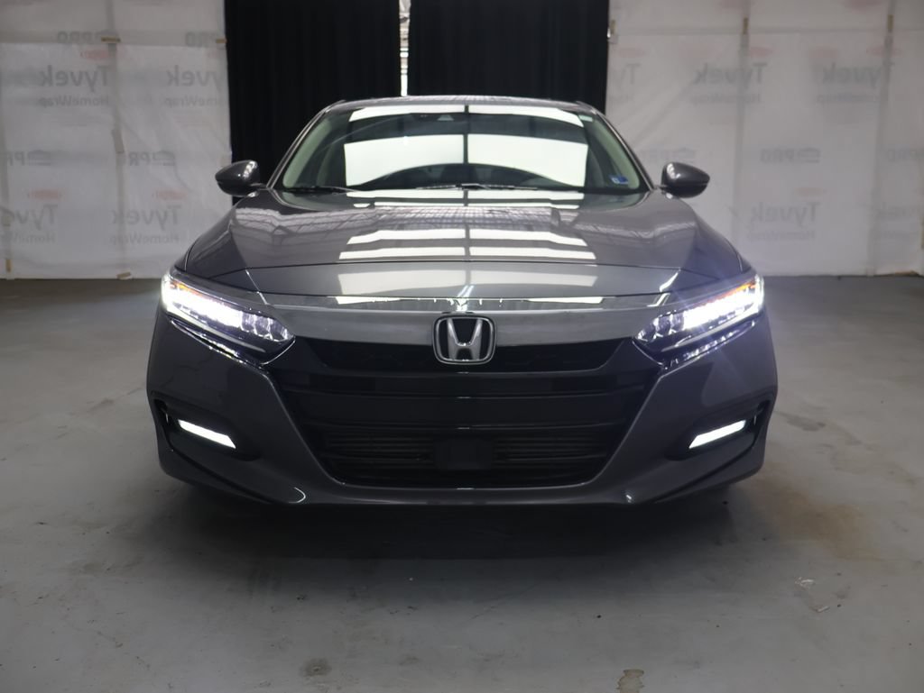 Used 2018 Honda Accord Touring image 2