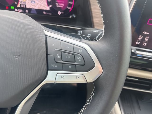 Used 2025 Volkswagen Atlas SEL image 12