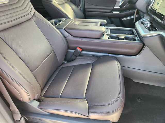 New 2026 Ford Expedition Platinum w/ Platinum Ultimate Package AWD/4WD image 9