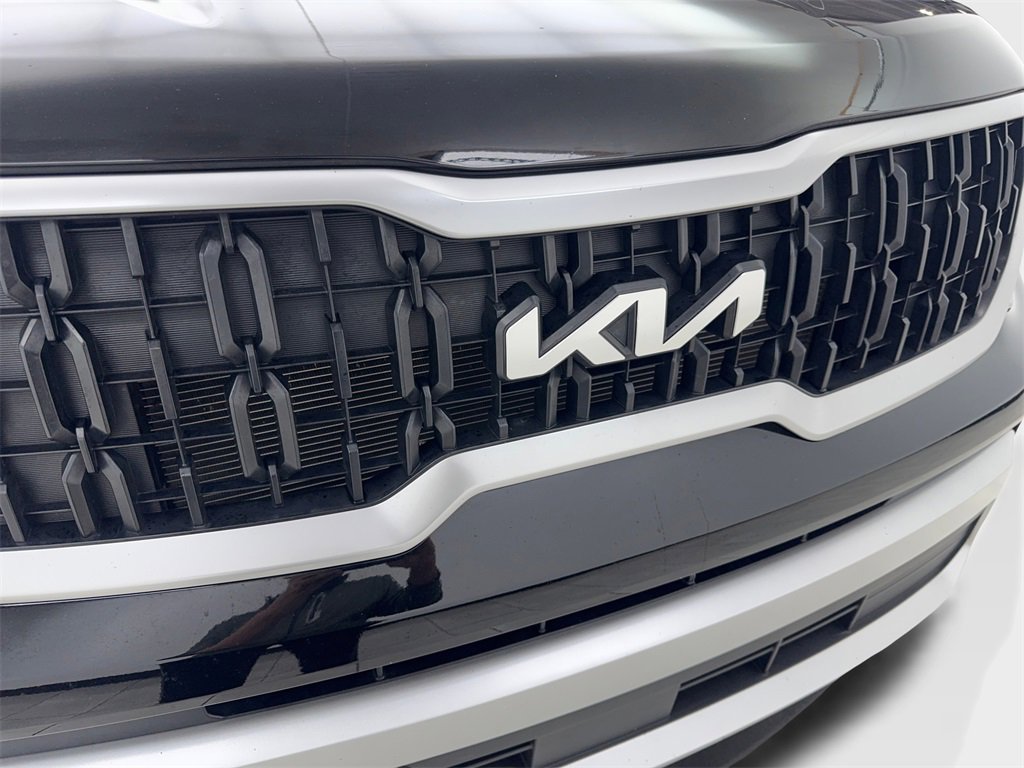 Used 2025 Kia Telluride EX w/ EX Captain's Chair Package image 24