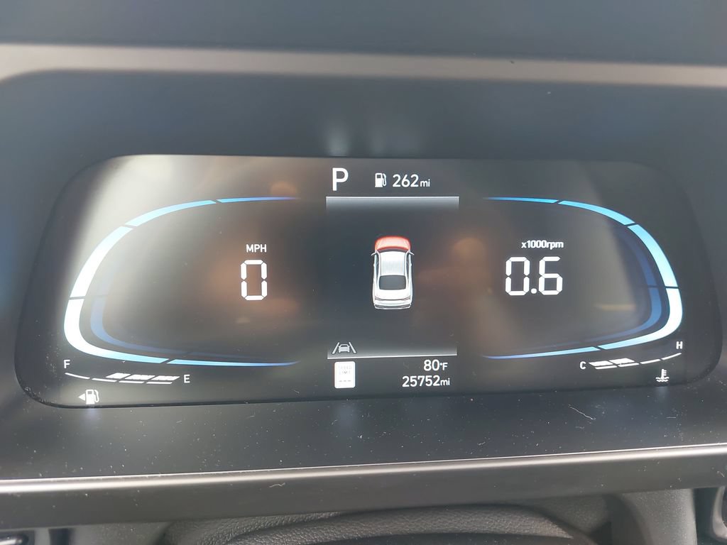 Used 2025 Hyundai Elantra Sport FWD image 34