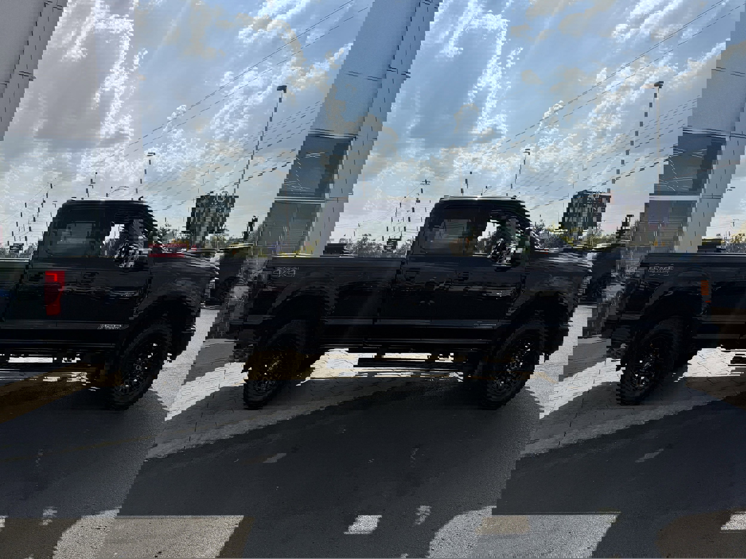 Used 2021 Ford F250 Lariat image 9