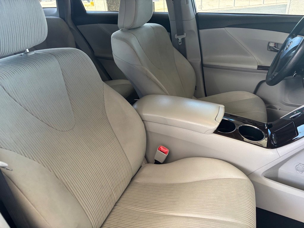 Used 2011 Toyota Venza FWD image 32
