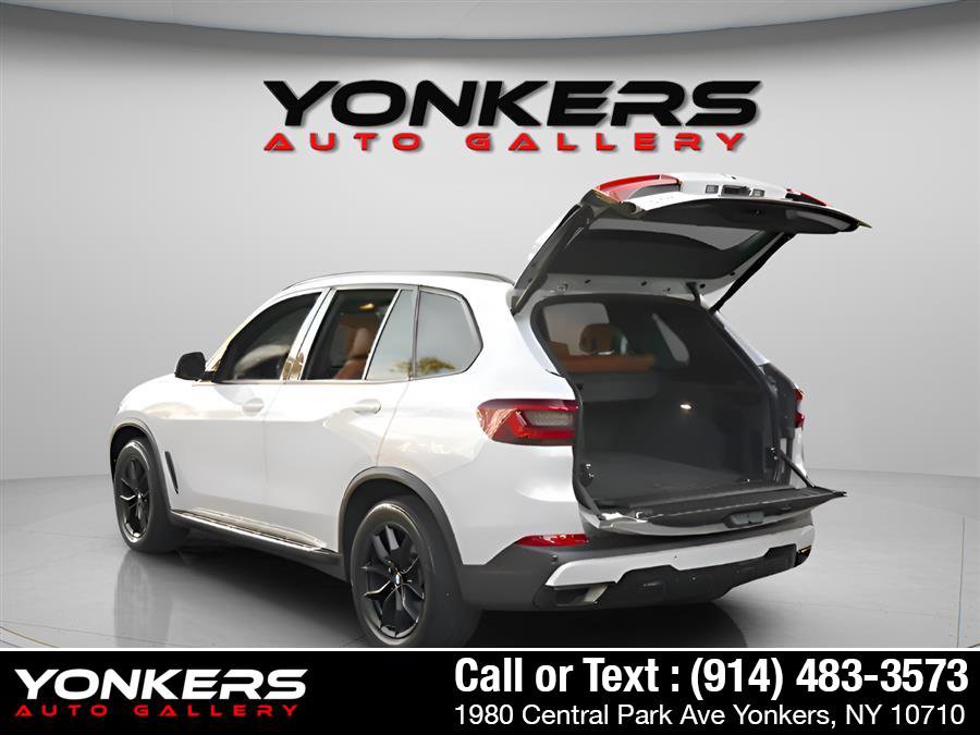 Used 2022 BMW X5 xDrive40i AWD/4WD image 5