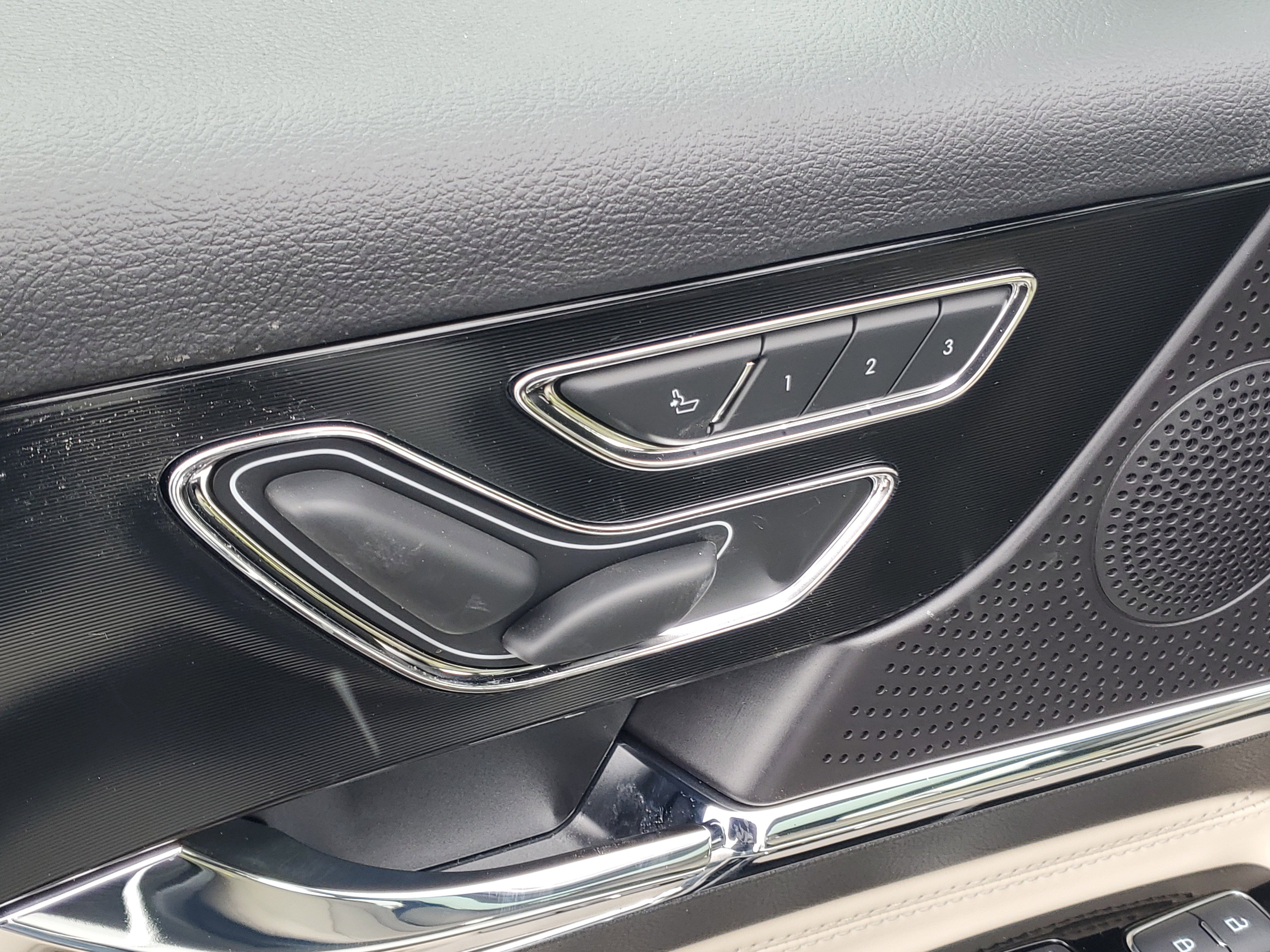 New 2026 Lincoln Corsair Premiere image 9