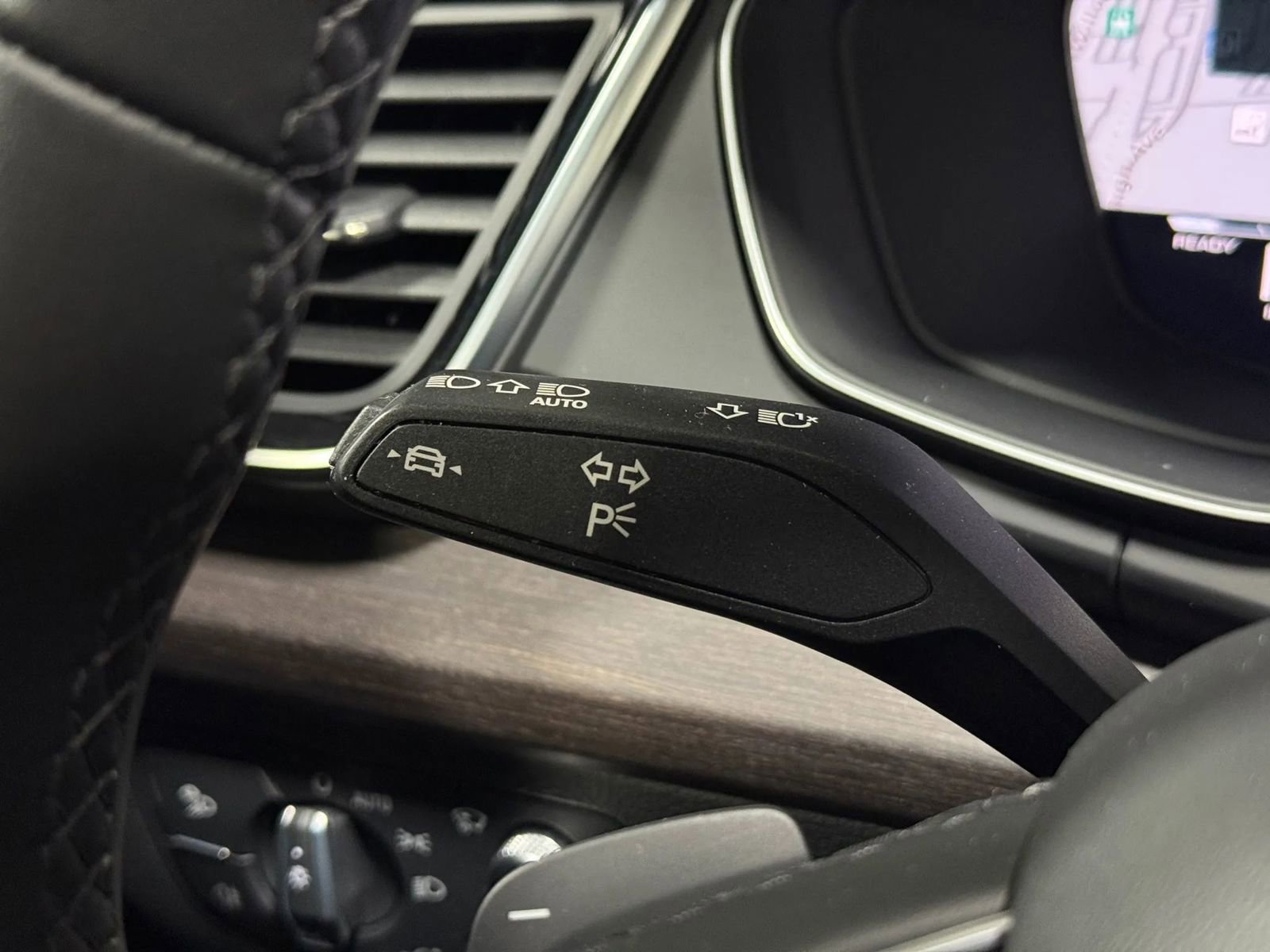 Used 2022 Audi Q5 2.0T Prestige w/ Prestige Package image 31