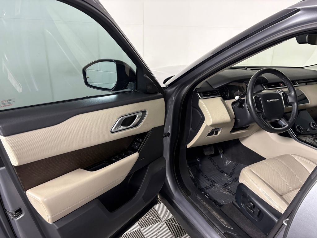 Used 2020 Land Rover Range Rover Velar S image 12
