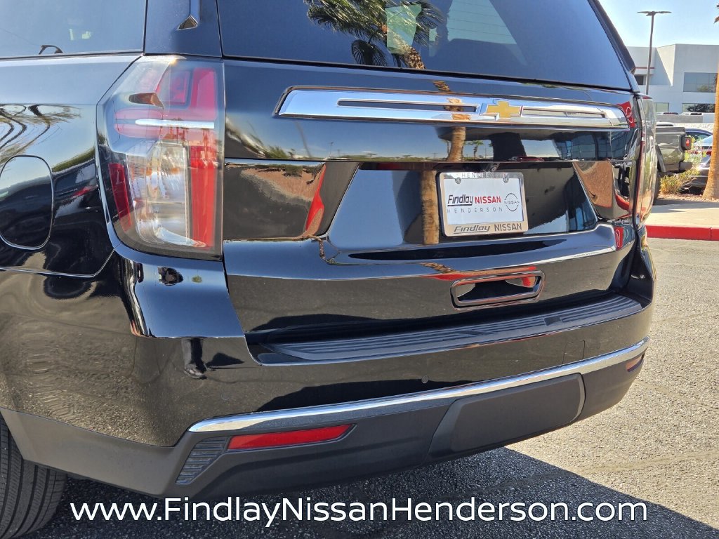 Used 2024 Chevrolet Suburban LS RWD image 5