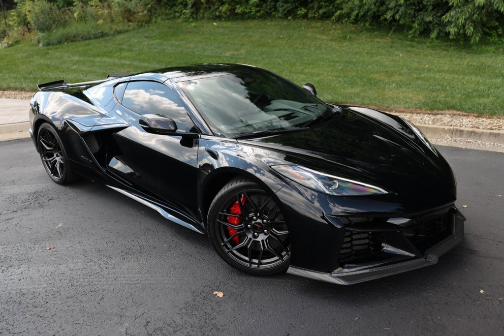 Used 2024 Chevrolet Corvette Z06 image 16