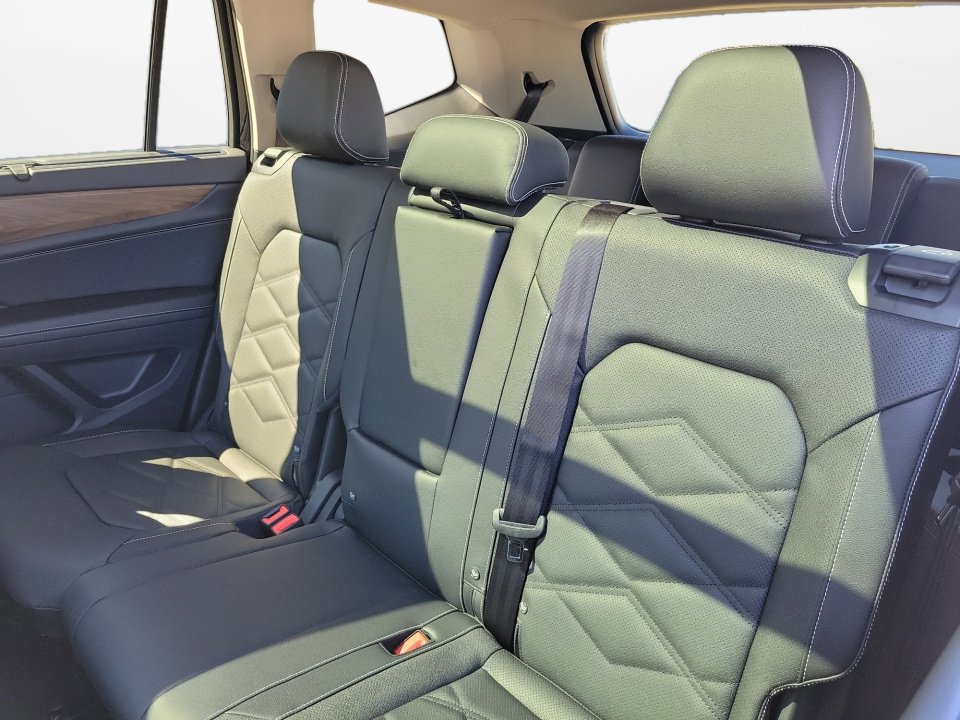 New 2026 Volkswagen Atlas SE image 12