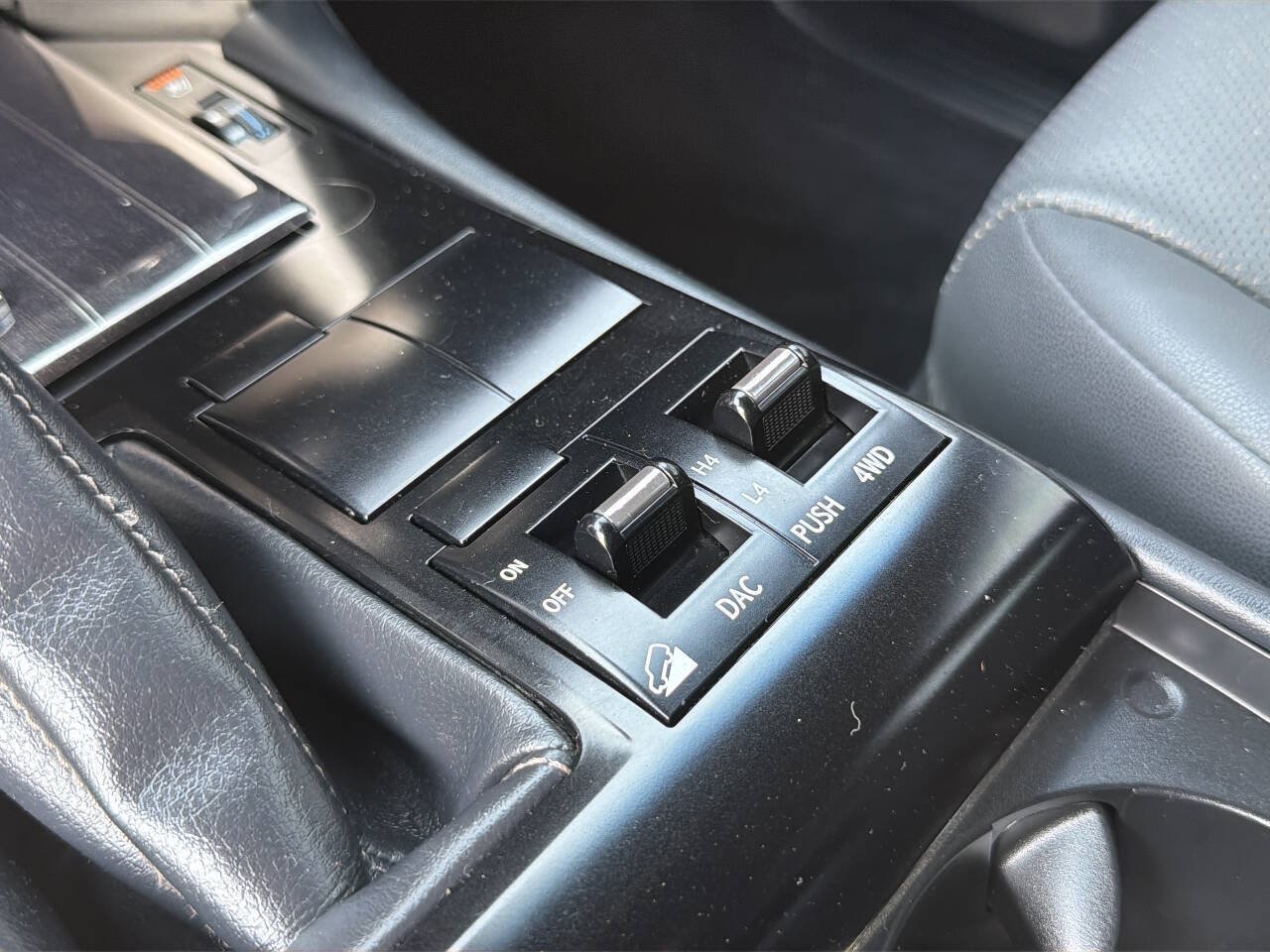 Used 2020 Lexus GX 460 Premium AWD/4WD image 35