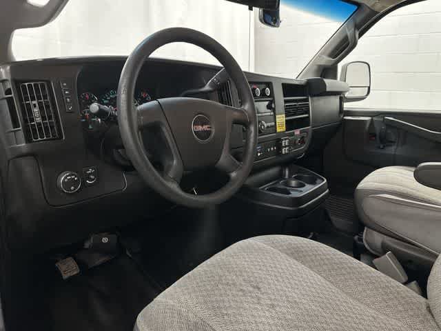 Used 2018 GMC Savana 2500 RWD image 11