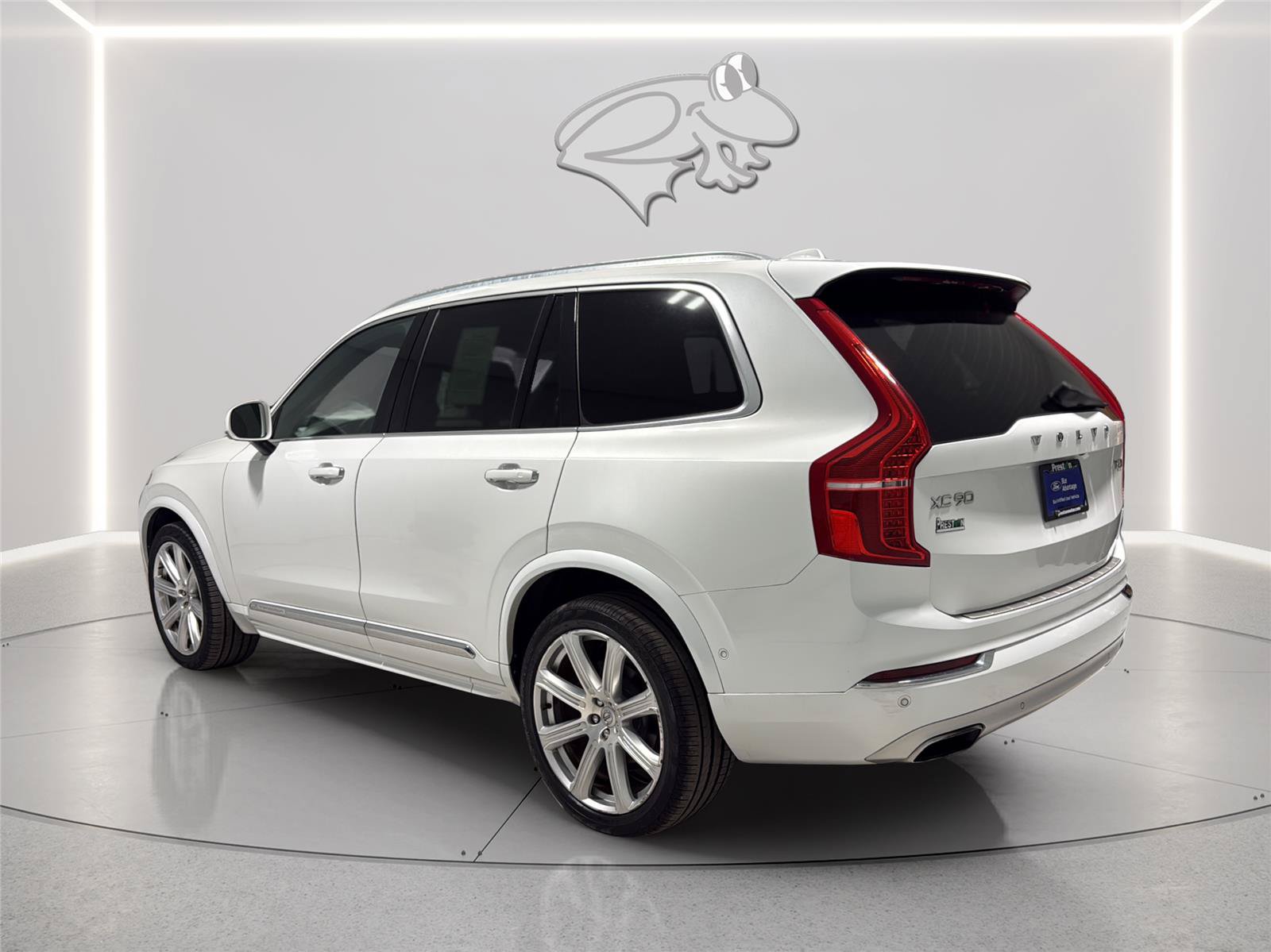 Used 2017 Volvo XC90 T6 Inscription w/ Vision Package AWD/4WD image 4
