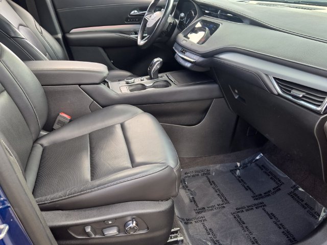 Used 2019 Cadillac XT4 Premium Luxury FWD image 16