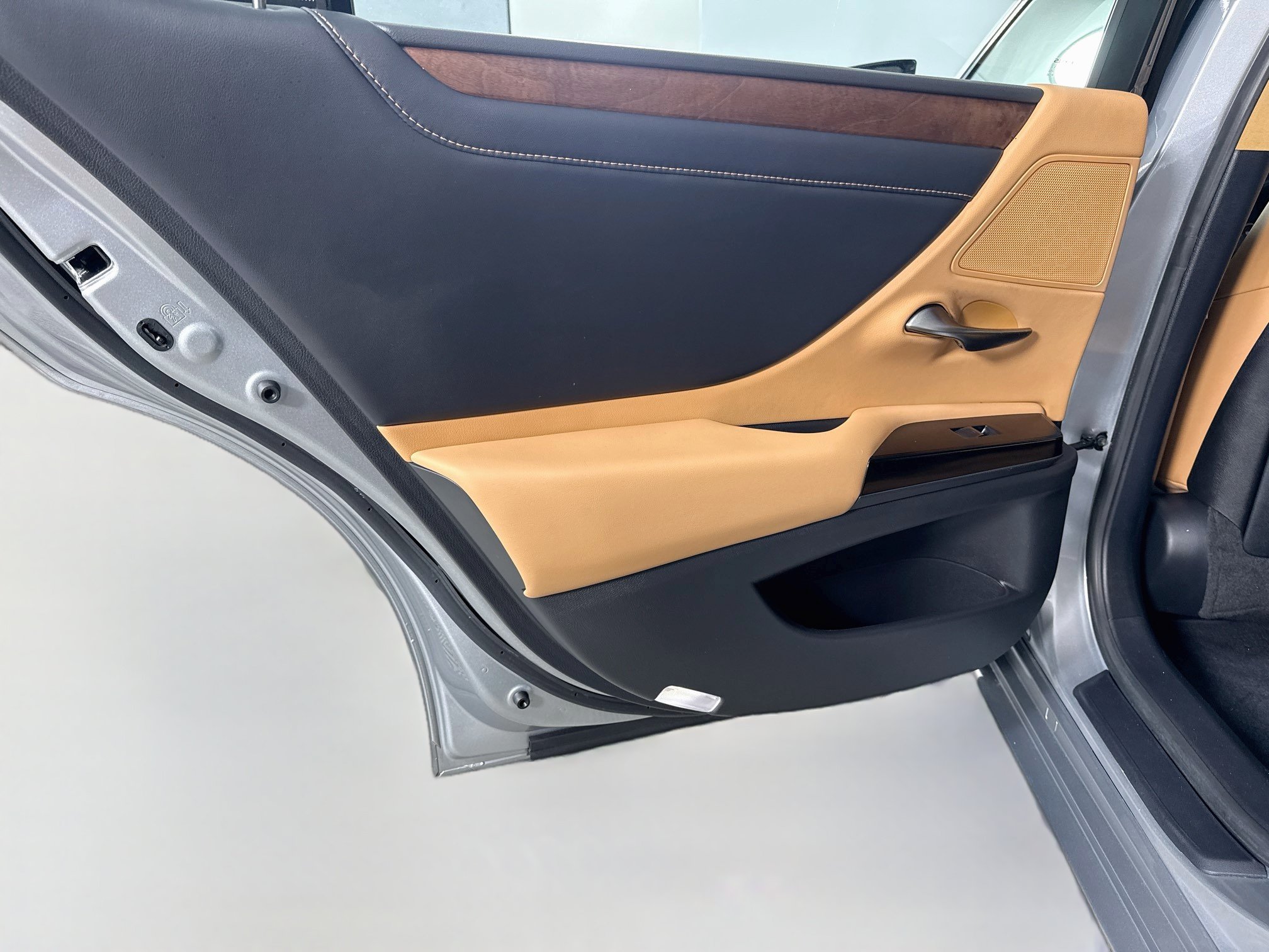 Used 2022 Lexus ES 350 w/ Premium Package FWD image 26