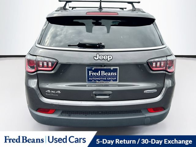 Used 2019 Jeep Compass Latitude w/ Popular Equipment Group AWD/4WD image 9