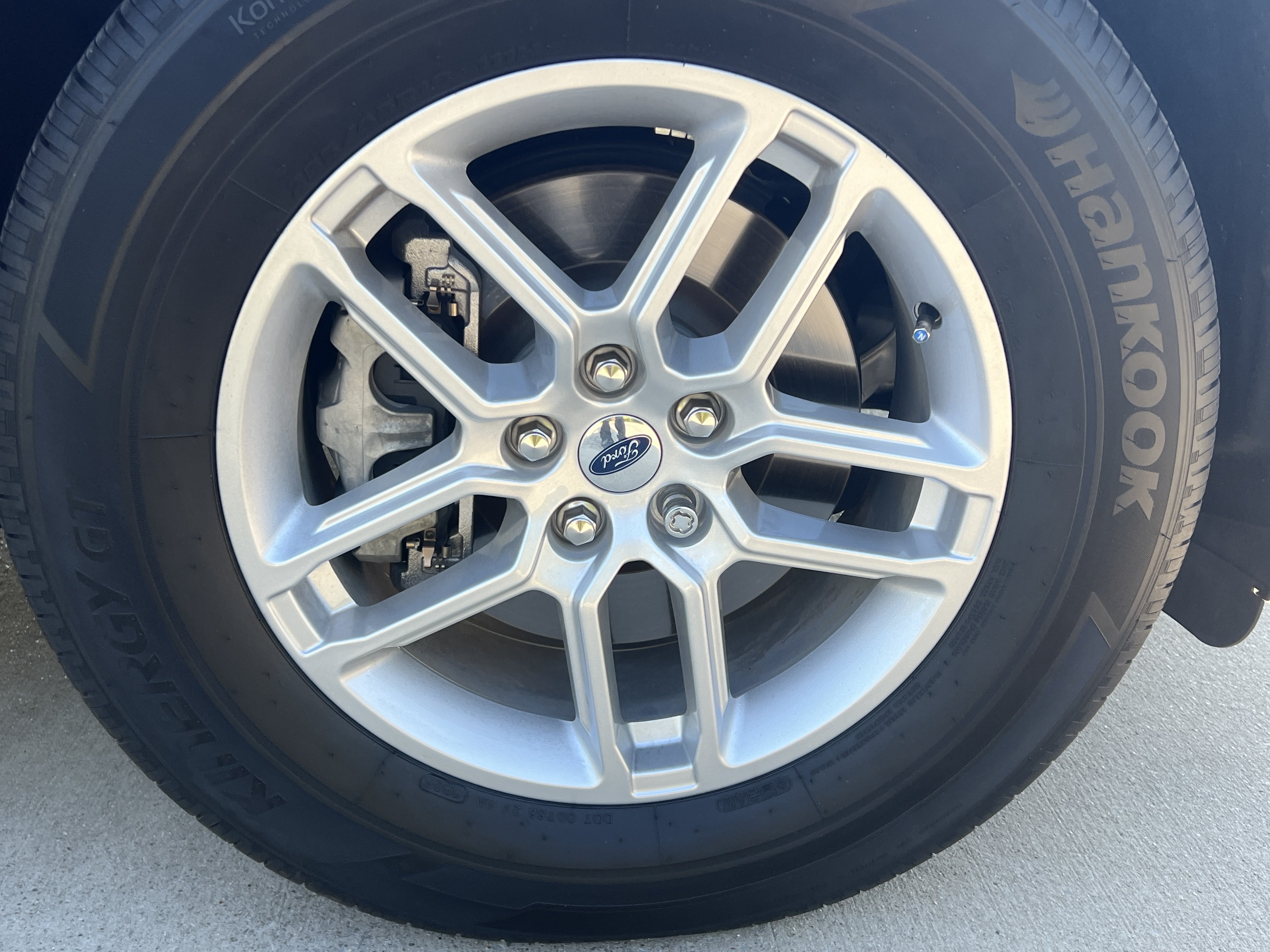 Used 2026 Ford Explorer Active RWD image 12