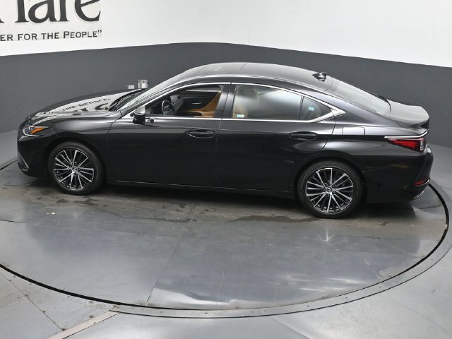 Used 2025 Lexus ES 350 w/ Premium Package FWD image 47