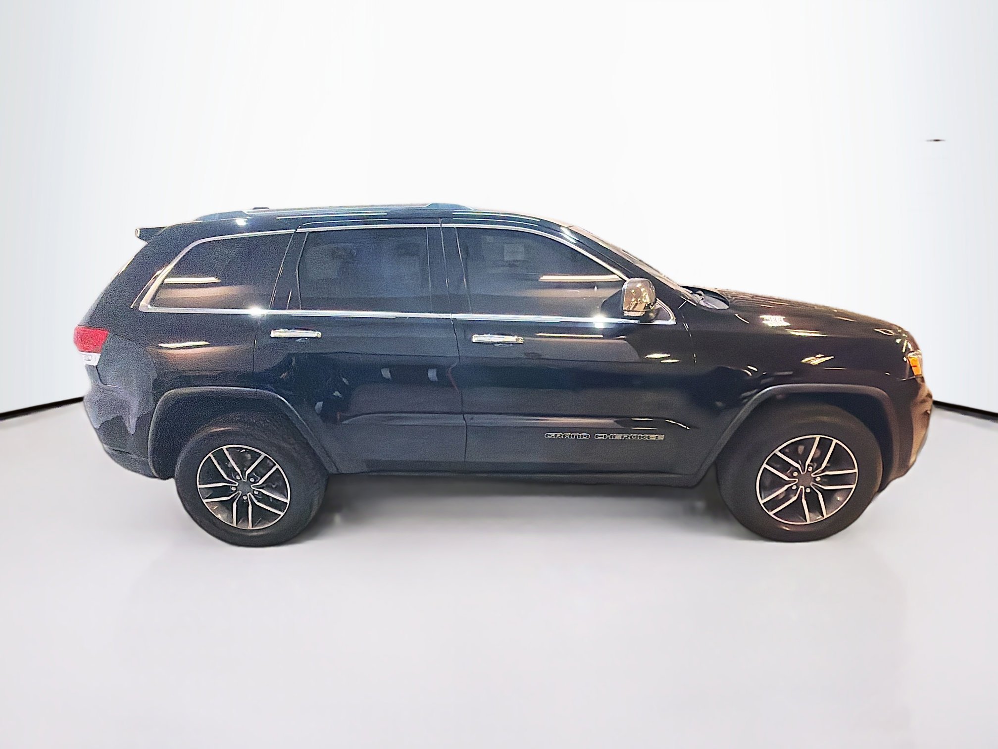 Used 2019 Jeep Grand Cherokee Limited image 10