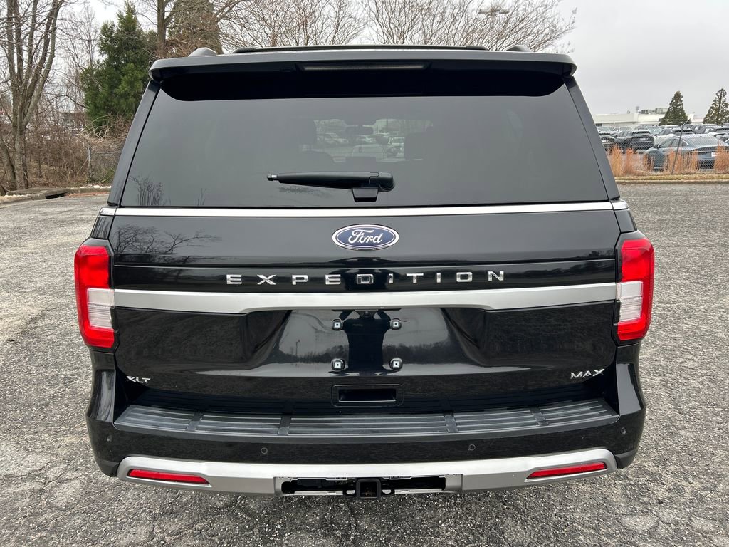Used 2024 Ford Expedition Max XLT image 5