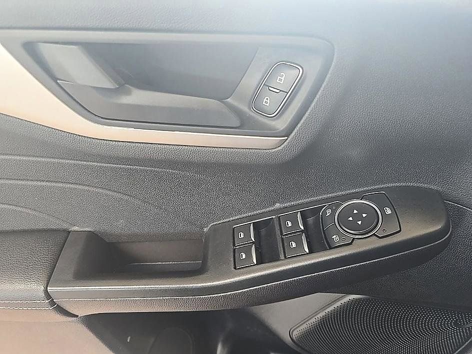 Used 2022 Ford Escape SE w/ Convenience Package AWD/4WD image 11