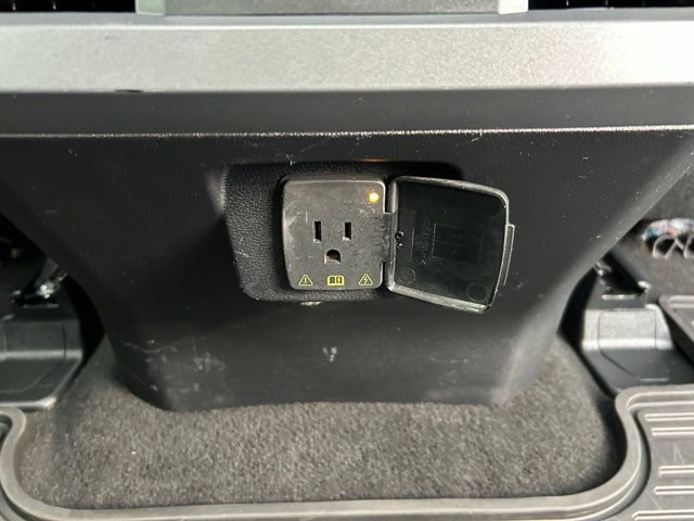 Used 2025 Ford F350 Lariat w/ Black Appearance Package image 49