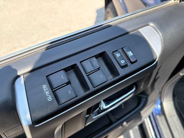 Used 2024 Toyota 4Runner Limited AWD/4WD image 17