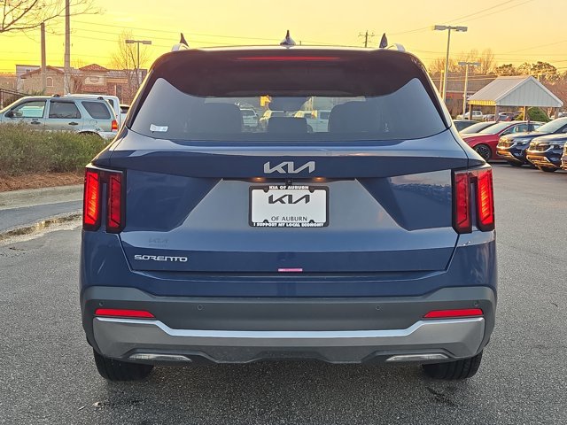 Used 2025 Kia Sorento S w/ Panoramic Sunroof Package FWD image 6