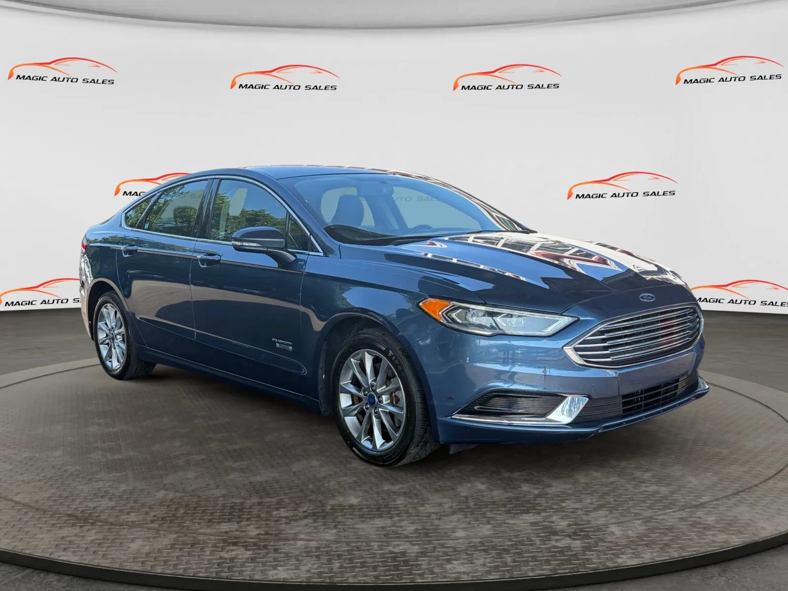 Used 2018 Ford Fusion Energi SE FWD image 5