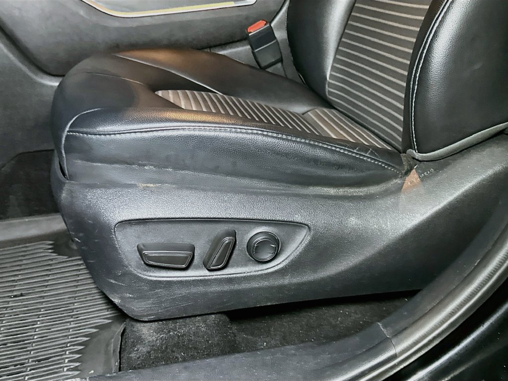 Used 2021 Toyota Highlander XSE AWD/4WD image 16