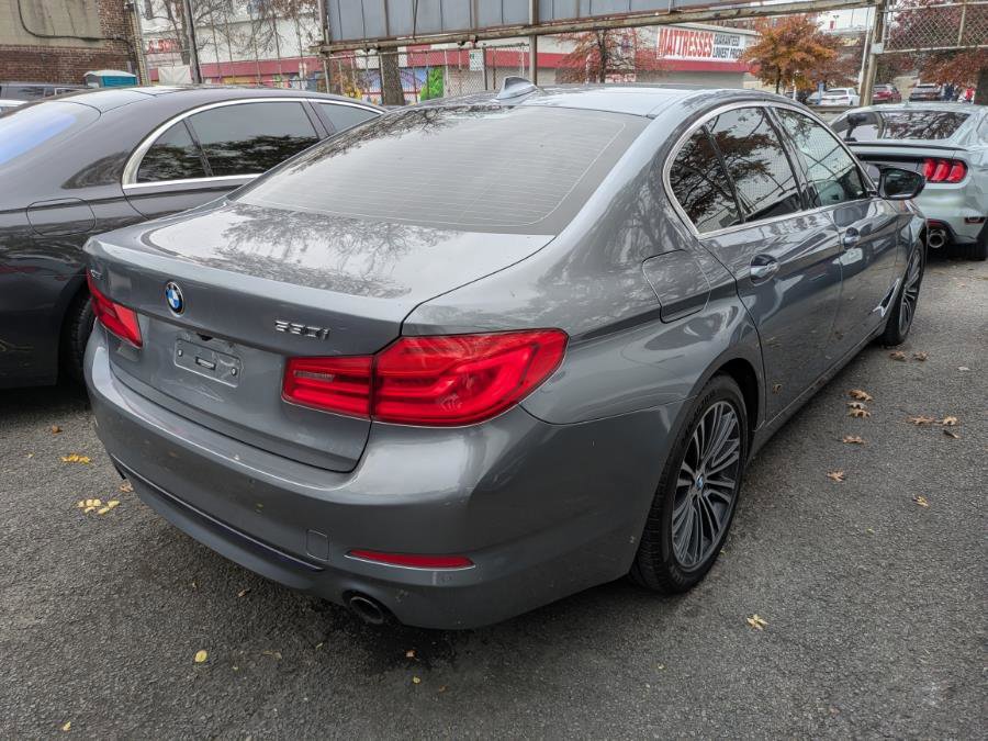 Used 2019 BMW 530i xDrive w/ Convenience Package AWD/4WD image 4