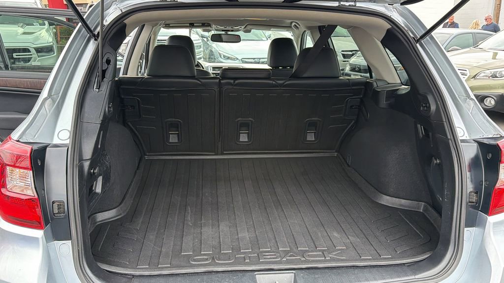 Used 2016 Subaru Outback 3.6R Limited image 13