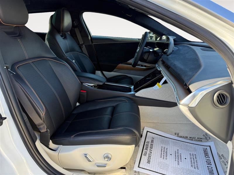 Used 2022 Lucid Air Grand Touring image 17