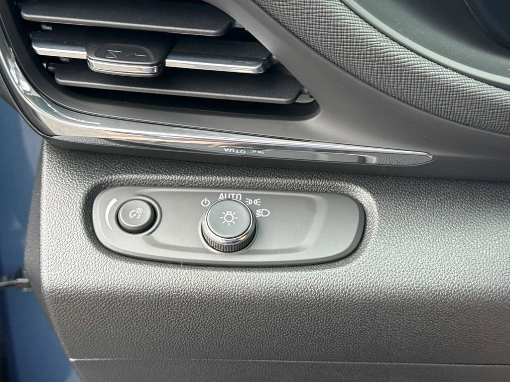 New 2026 Buick Envista Sport Touring FWD image 17