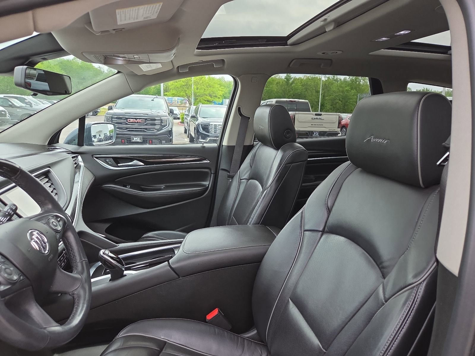 Used 2019 Buick Enclave Avenir w/ Avenir Technology Package image 14