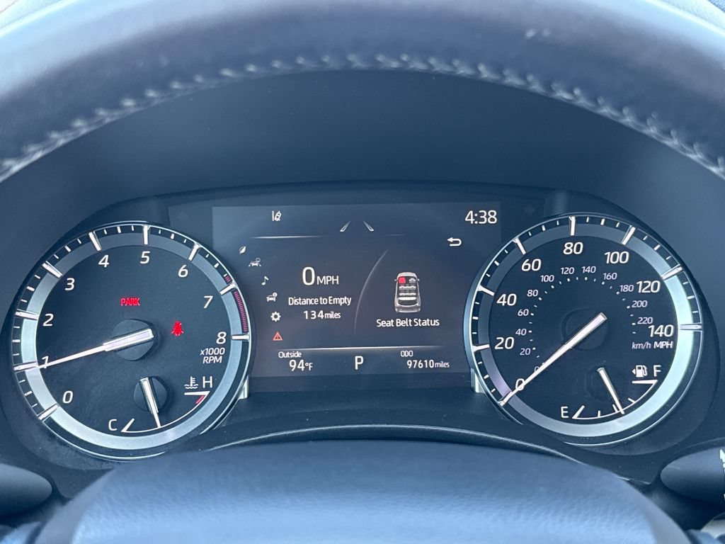 Used 2021 Toyota Highlander XLE FWD image 18