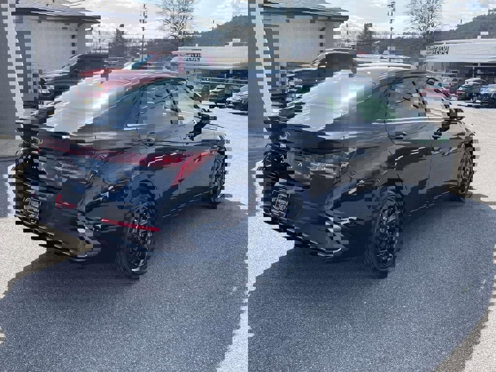 New 2026 Hyundai Elantra SEL Sport Premium image 6