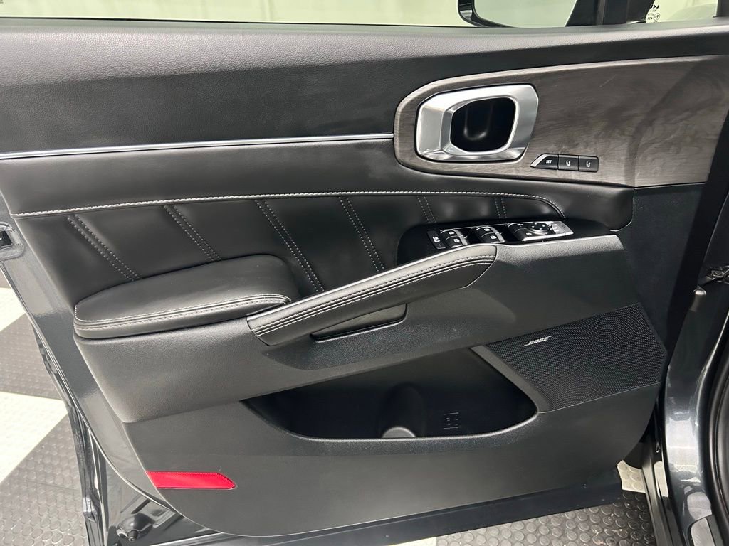 Used 2024 Kia Sorento SX Prestige image 10