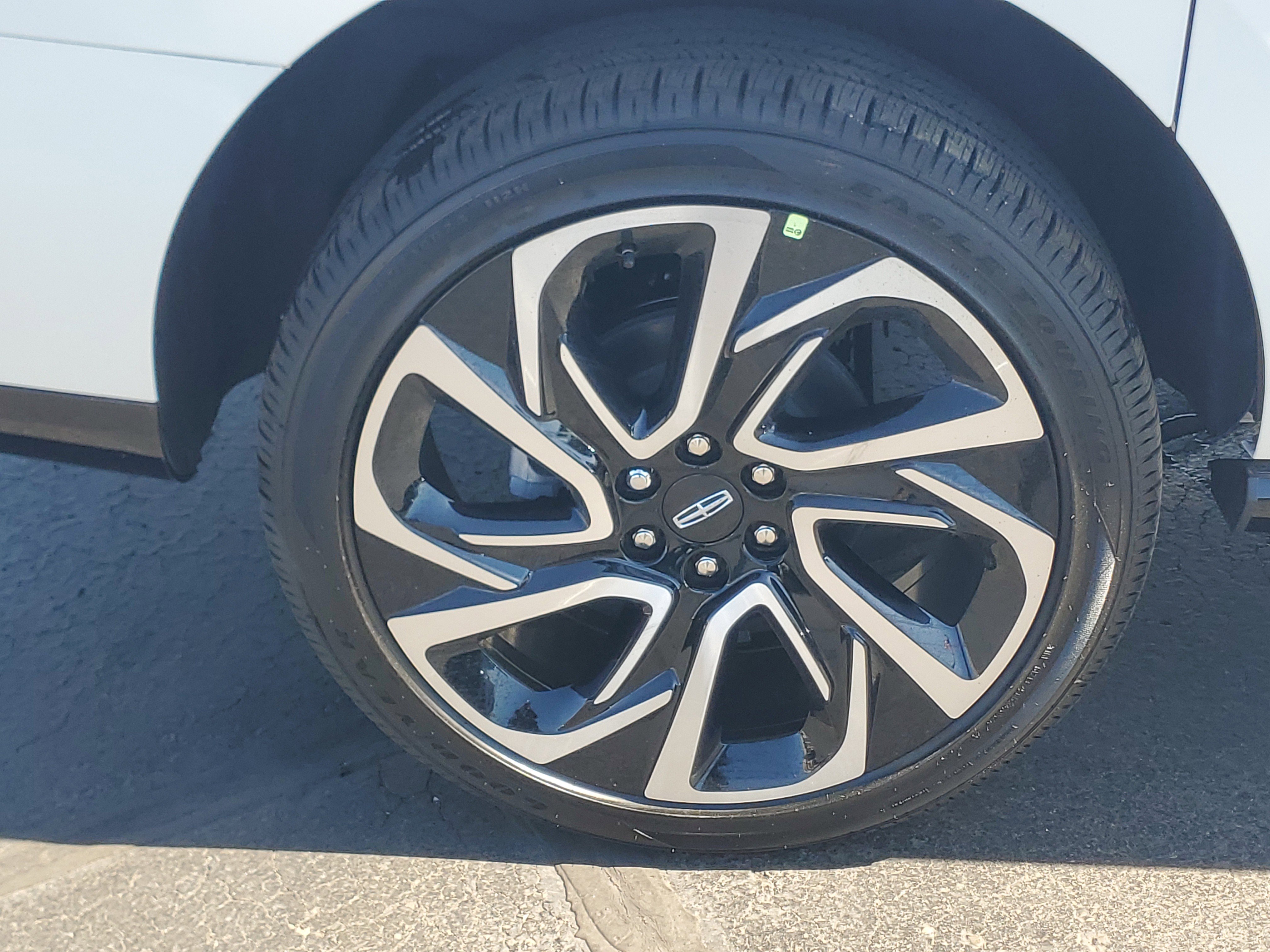 New 2026 Lincoln Navigator L Black Label AWD/4WD image 4
