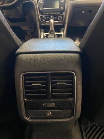 Used 2017 Volkswagen Passat 1.8T SE image 18