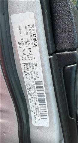 Used 2019 Jeep Grand Cherokee Laredo w/ Laredo X Package image 23