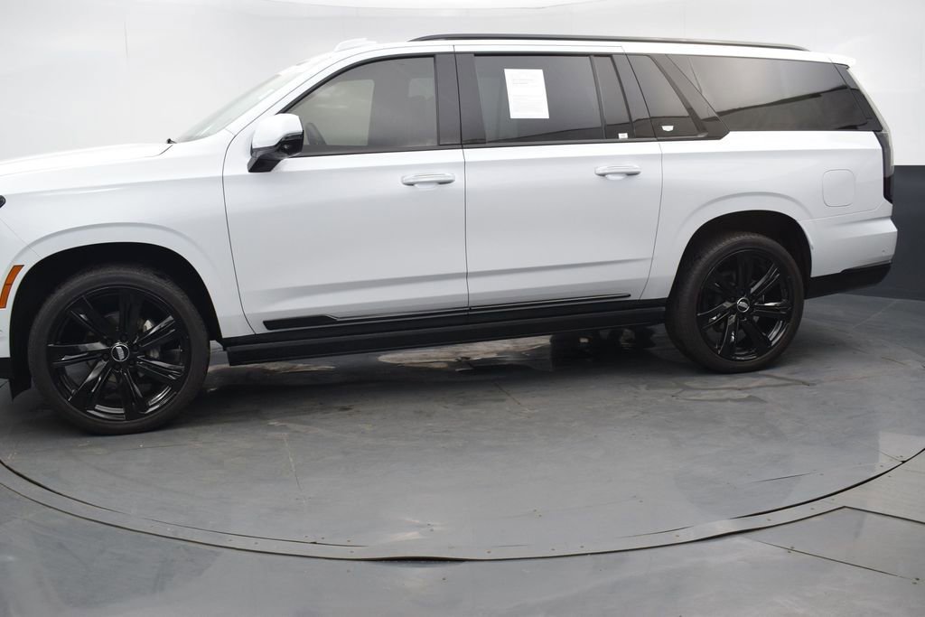 Certified 2026 Cadillac Escalade ESV Sport w/ Touring Package AWD/4WD image 2