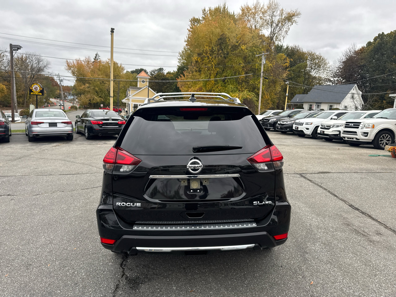 Used 2017 Nissan Rogue SL w/ SL Premium Package image 7