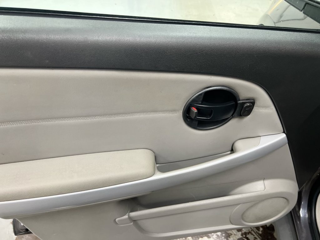 Used 2007 Chevrolet Equinox LT w/ LT Preferred Equipment Group FWD image 19