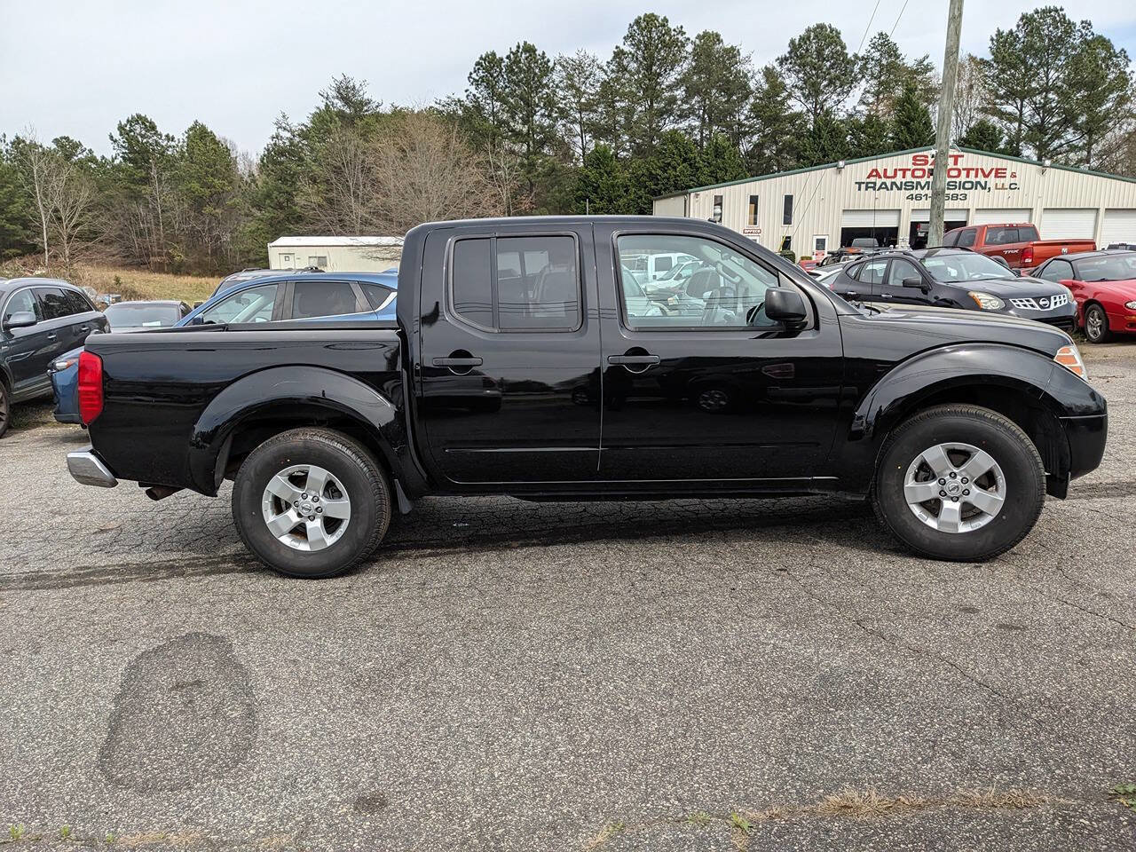 Used 2012 Nissan Frontier SV image 7