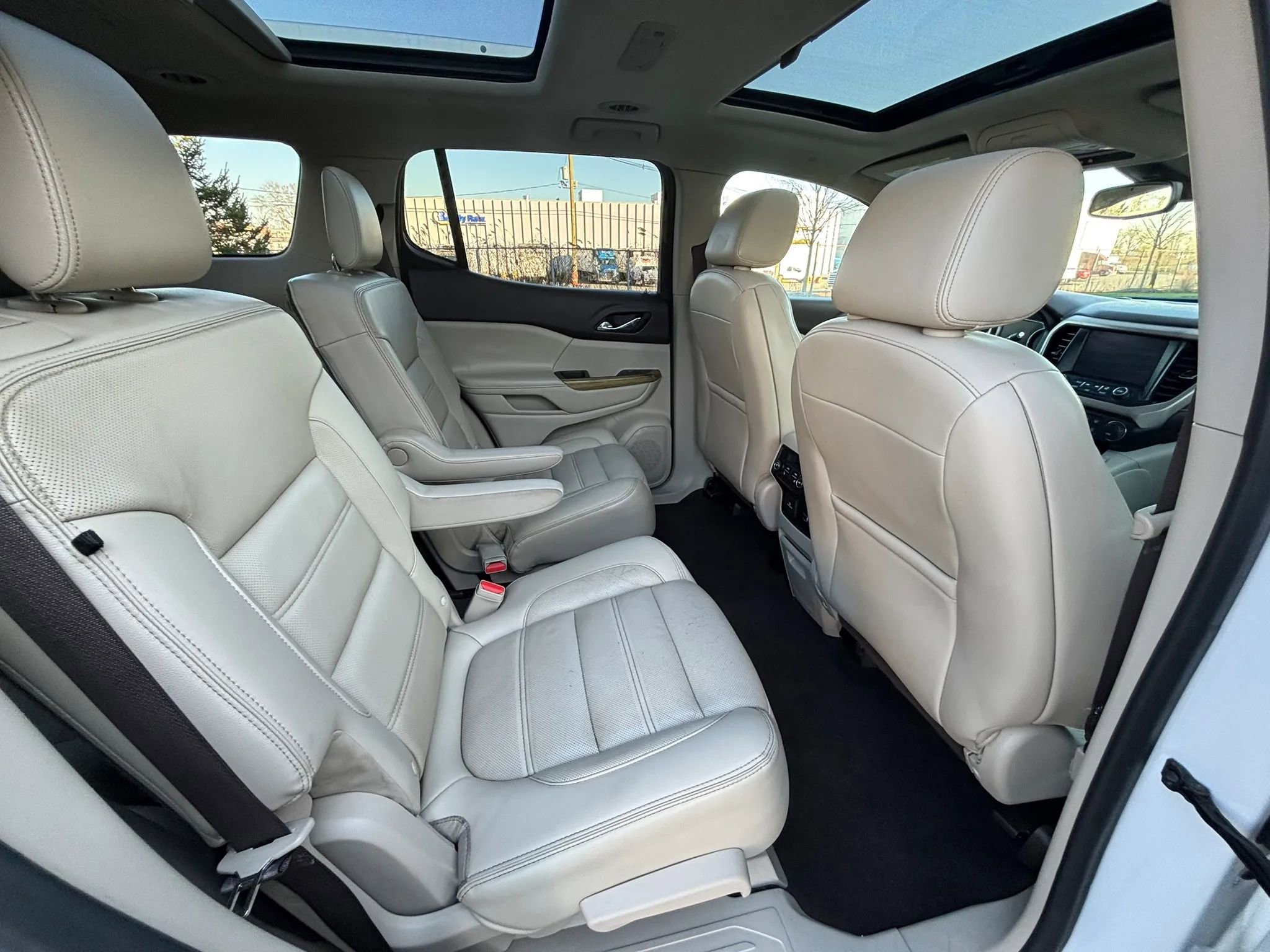 Used 2018 GMC Acadia Denali w/ Technology Package AWD/4WD image 28