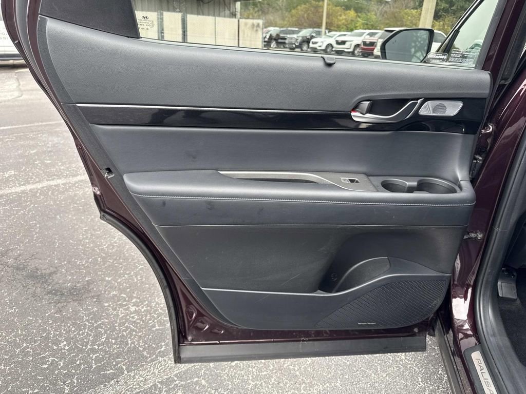Used 2021 Hyundai Palisade Limited image 13